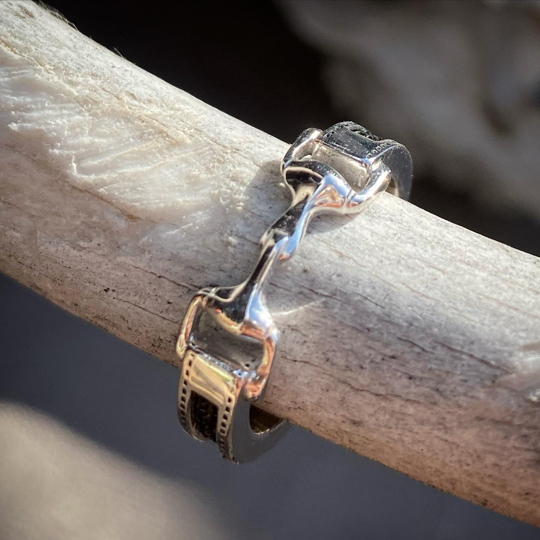 snaffle bit, bit ring, horsehair ring, snaffle bit horse hair ring, snaffle ring