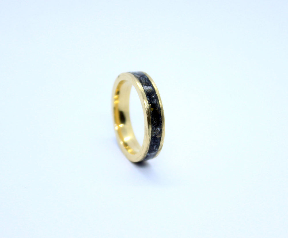 cremation jewelry, memorial jewelry, jewelry made with ashes, cremation ring