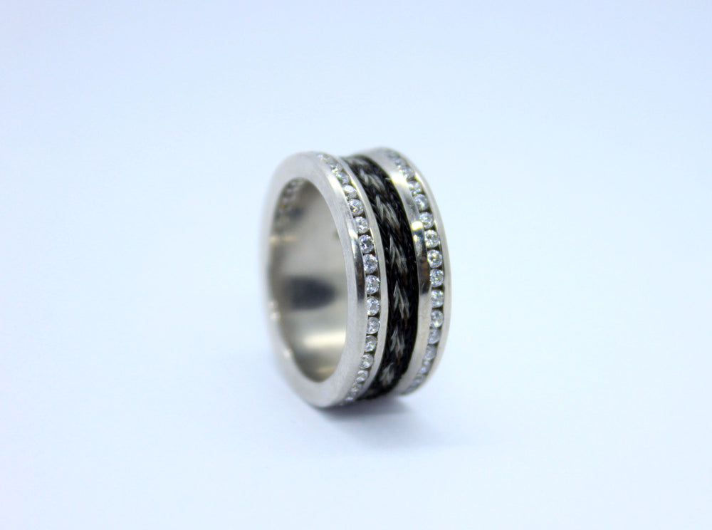 horsehair rings, horse hair jewelry, horse hair ring, horsehair jewelry, diamond horsehair ring, horse hair ring, custom horse hair ring with diamonds, horse hair keepsake ring, horse hair canada