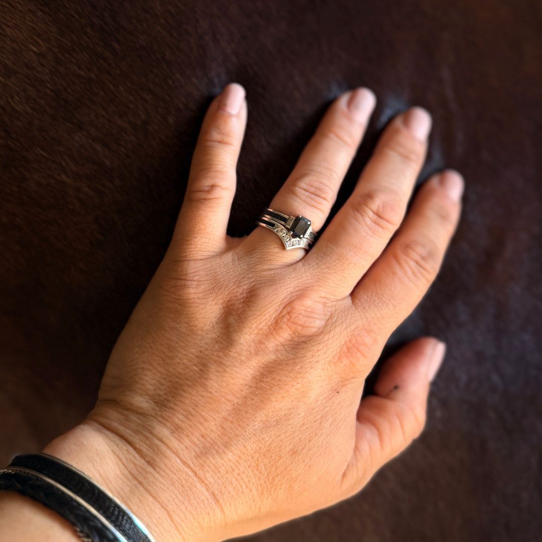 V Ring