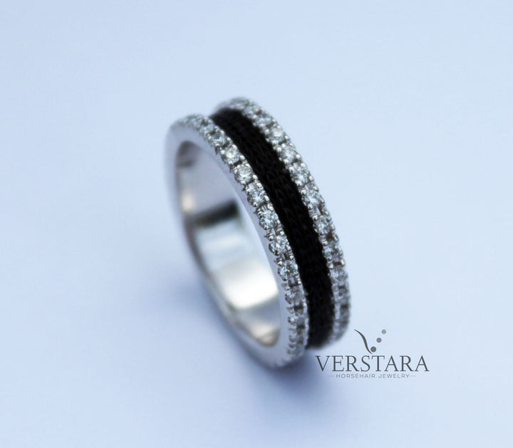 horsehair ring, horse hair ring, custom horse hair ring, equine keepsake, equine memorial, the best horsehair rings