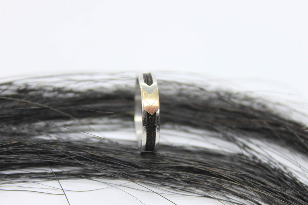 chevron horse hair ring, horse hair ring canada, horse hair ring, custom horsehair ring, horsehair jewelry canada, custom horse hair jewelry