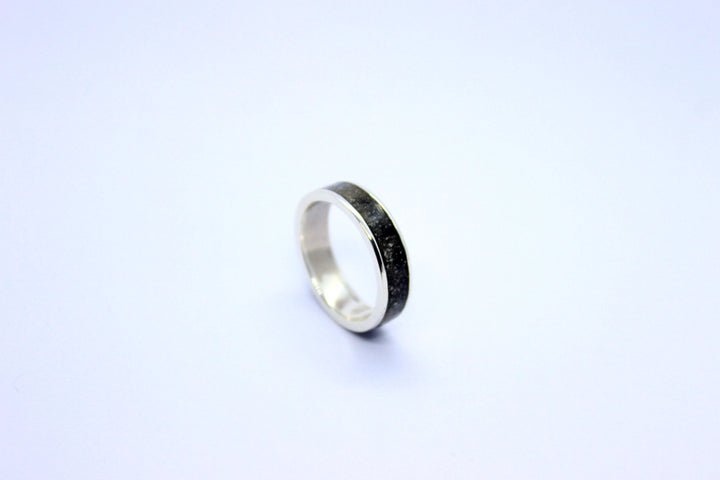 cremation jewelry, memorial jewelry, jewelry made with ashes, cremation ring